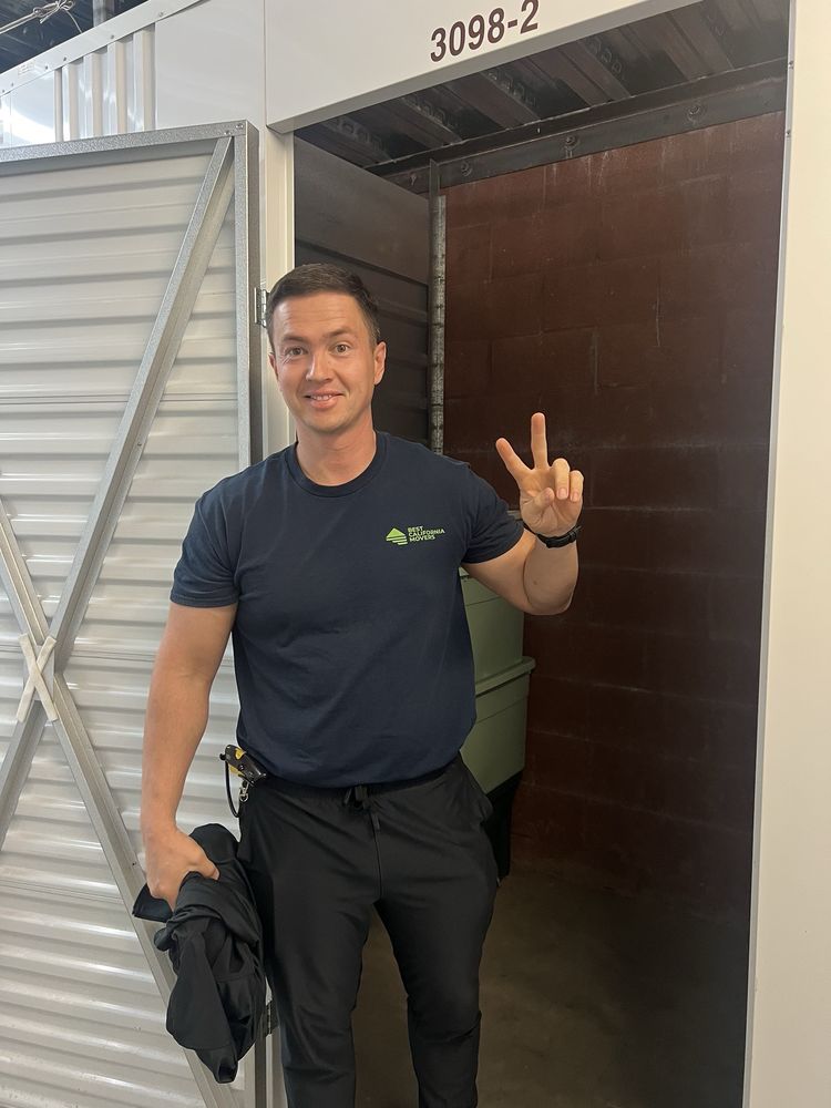 Best California Movers mover inside the truck on a local move